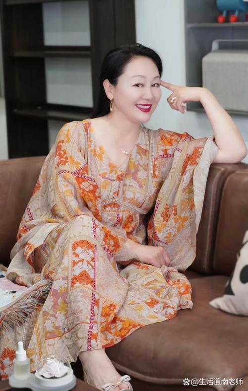 沟厕大学女沟厕嘘嘘小便