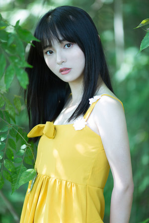 春潮浪漫海棠红