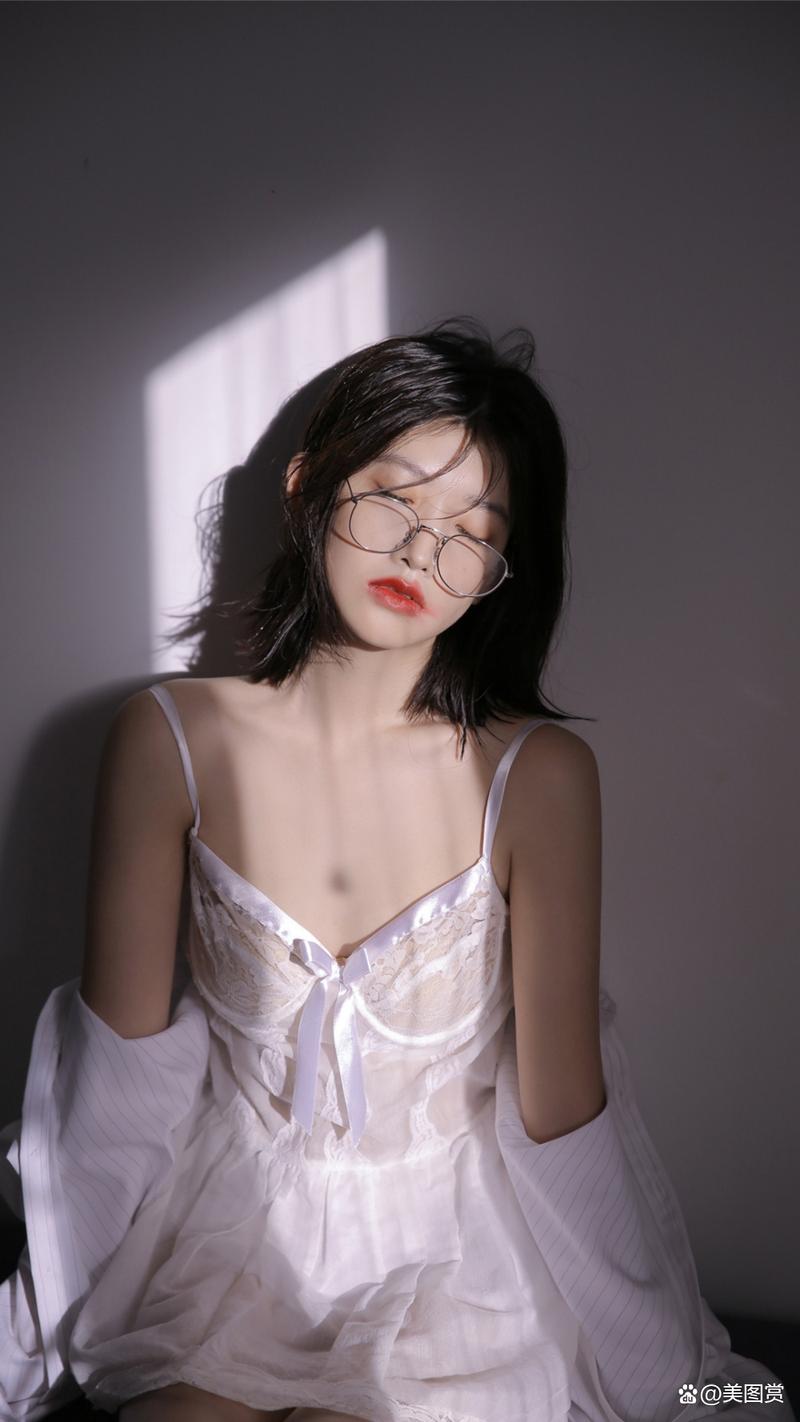 男人女人一起愁愁愁素材